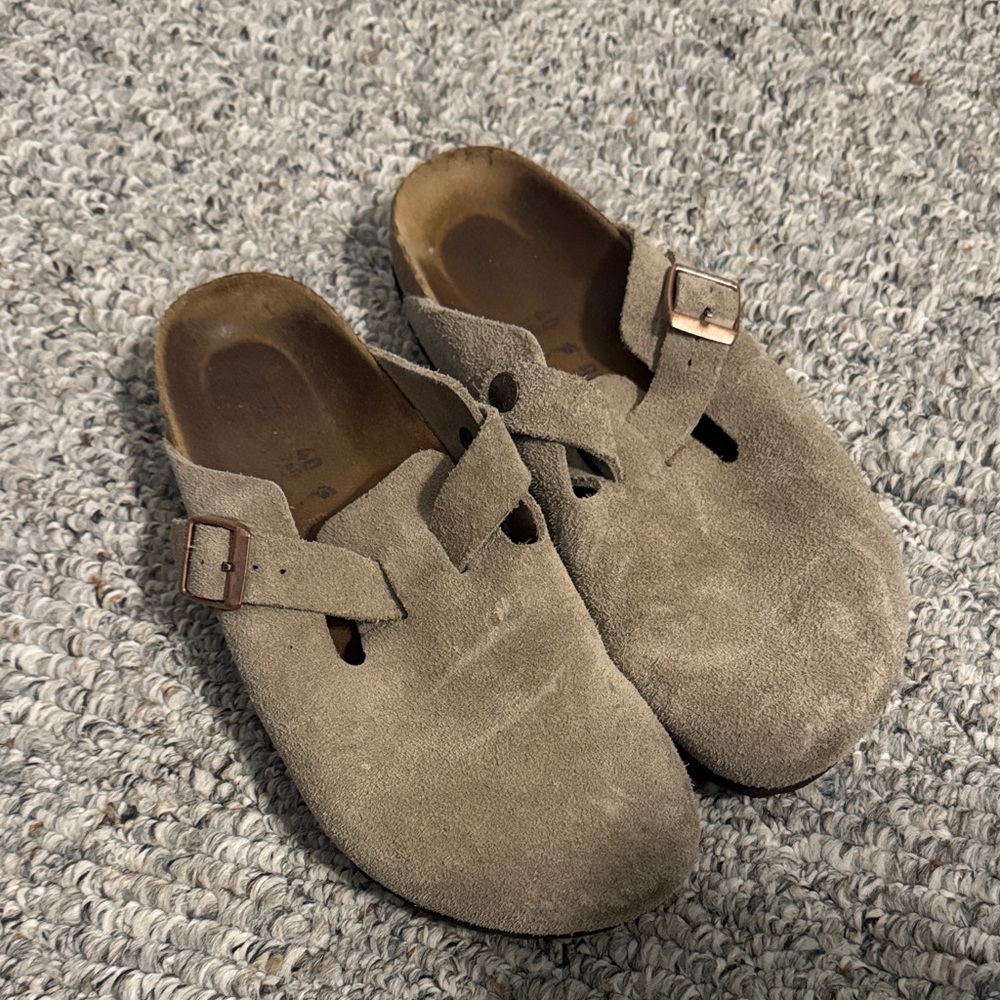 Birkenstock Suede Clogs in Taupe